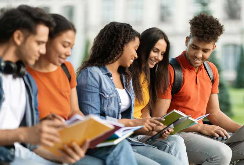 Bilinguismo amplia cogni&ccedil;&atilde;o e aprova&ccedil;&atilde;o em vestibulares