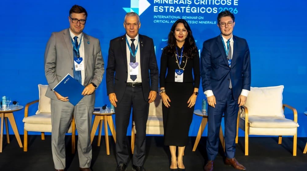 Debate sobre a política nacional para minerais críticos com foco em segurança jurídica, investimentos e transição energética.