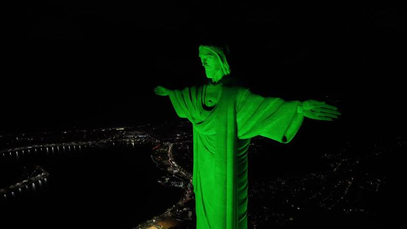 Bio Extratus celebra 35 anos com proje&ccedil;&atilde;o no Cristo Redentor