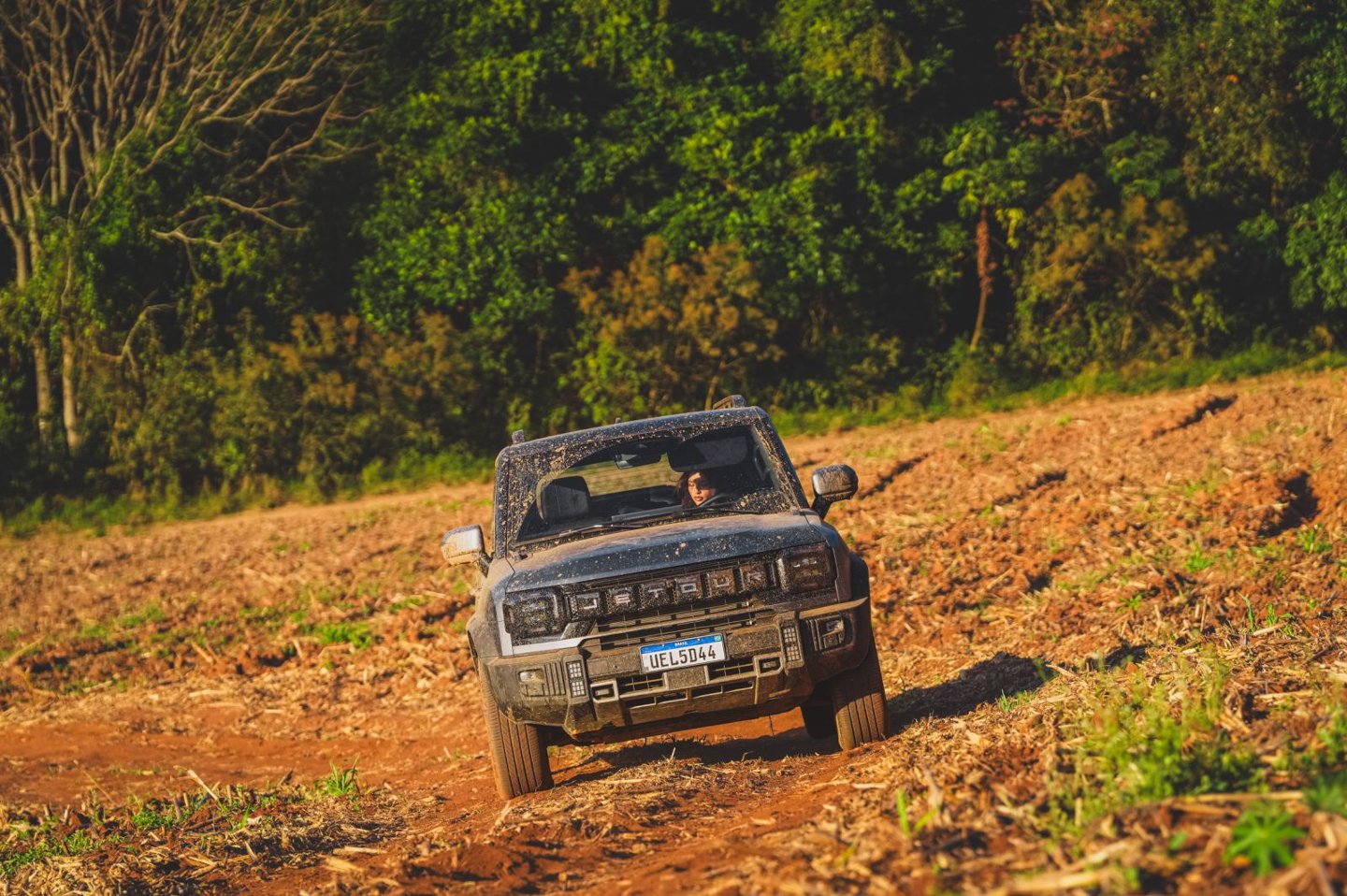 JETOUR T2 Enfrenta Desafios no Brasil em Teste Off-Road Real