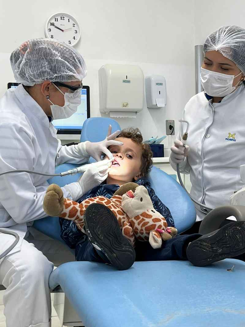 Volta às aulas põe a consulta odontológica infantil em pauta